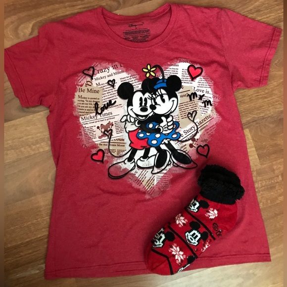 Mickey & Minnie Mouse T shirt and socks! - Picture 1 of 6